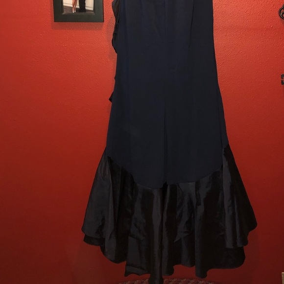 Carmen Marc Valvo Cascade Infusion Gown - Picture 11 of 15